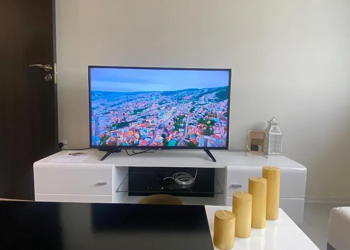 Brand New And Modern Directly Next To The Metro Station Апартаменты